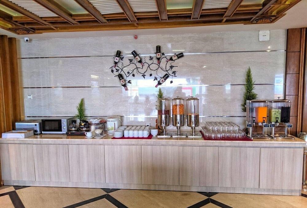 ฮอลิเดย์ วัน โฮเต็ล Hotel เกิ่นเทอ ภายนอก รูปภาพ